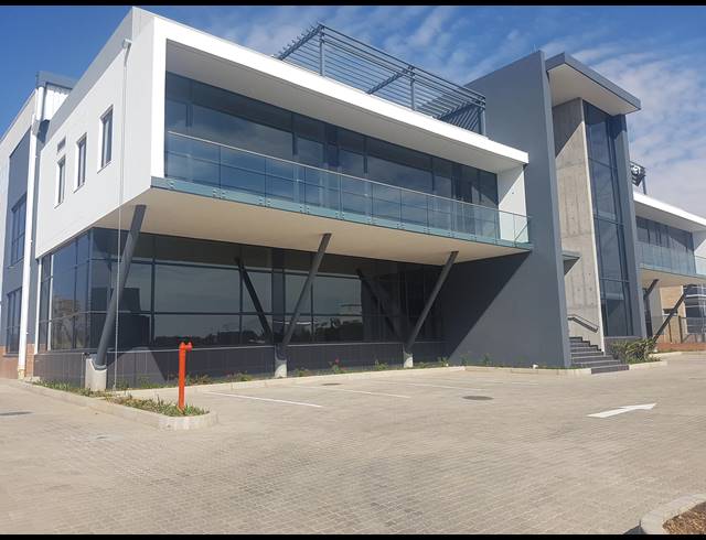 2,244M² WAREHOUSE RENTED IN LANSERIA